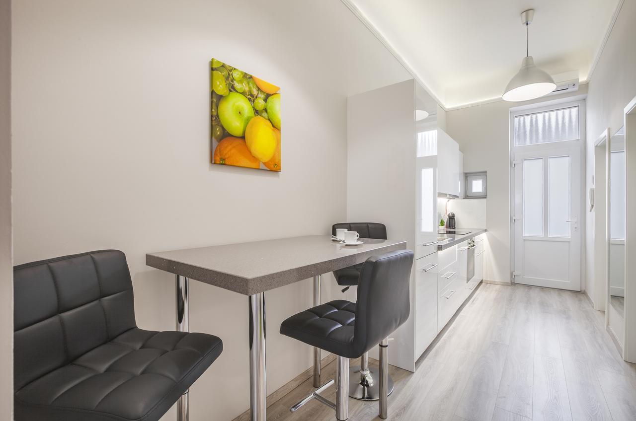 Kings Cross Apartment Budapest Exteriör bild